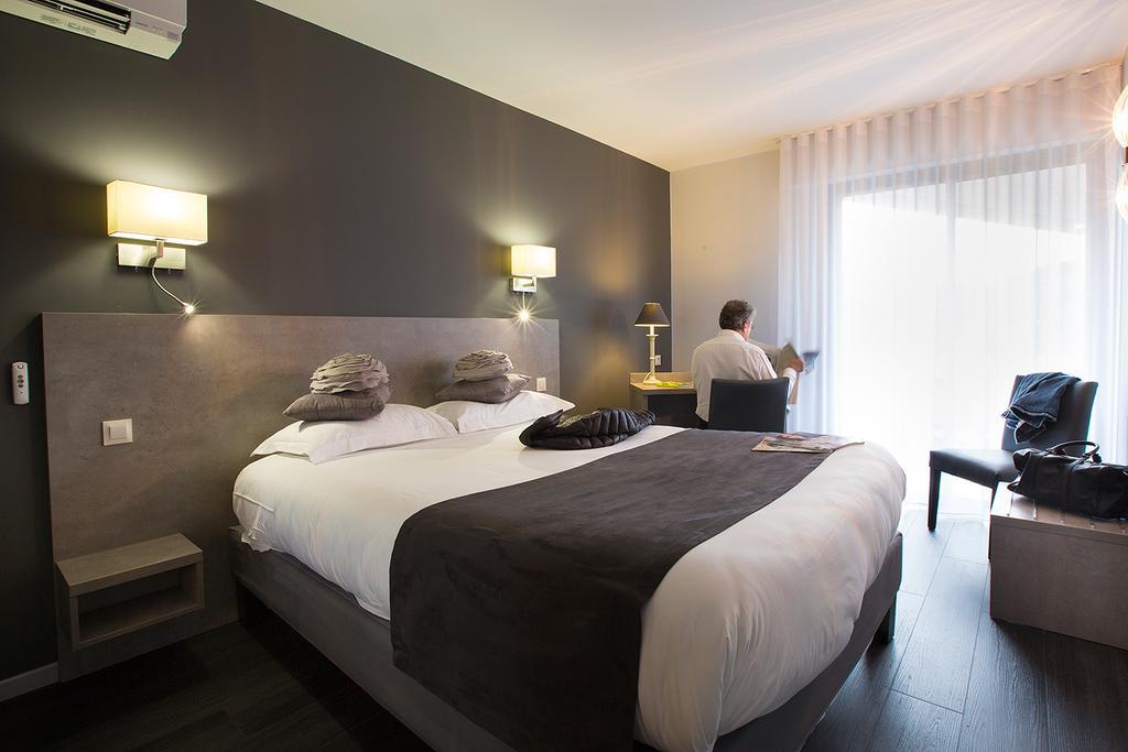 Logis Hotel - Restaurant - Spa - Le Relais De Farrou วีย์ฟร็องเช-เดอ-ฮูแอเก ภายนอก รูปภาพ