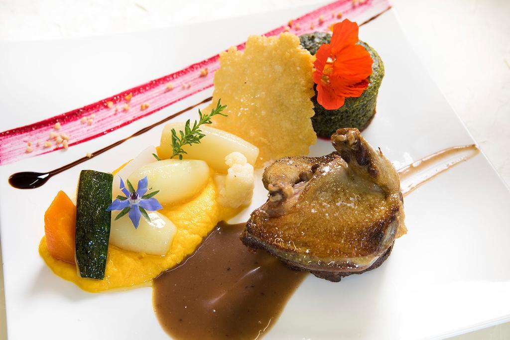 Logis Hotel - Restaurant - Spa - Le Relais De Farrou วีย์ฟร็องเช-เดอ-ฮูแอเก ภายนอก รูปภาพ